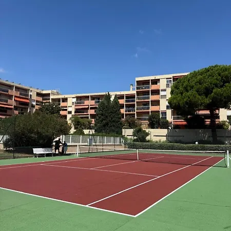 Appartement Résidence Avec Piscine Et Tennis Hyères